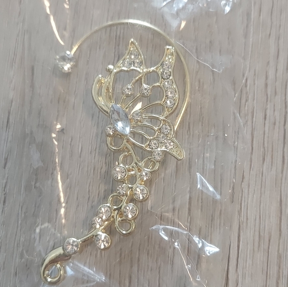 Butterfly Ear Cuff - Picture 2 of 2